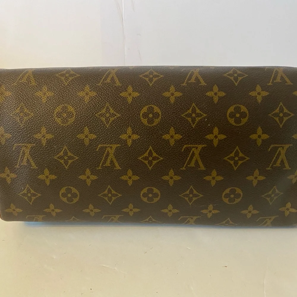 Louis Vuitton Brown Monogram Handbag 11587 - Picture 4 of 11